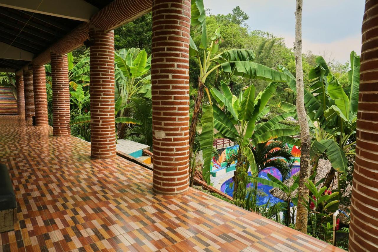 Vinas Hotel Lanquín Esterno foto