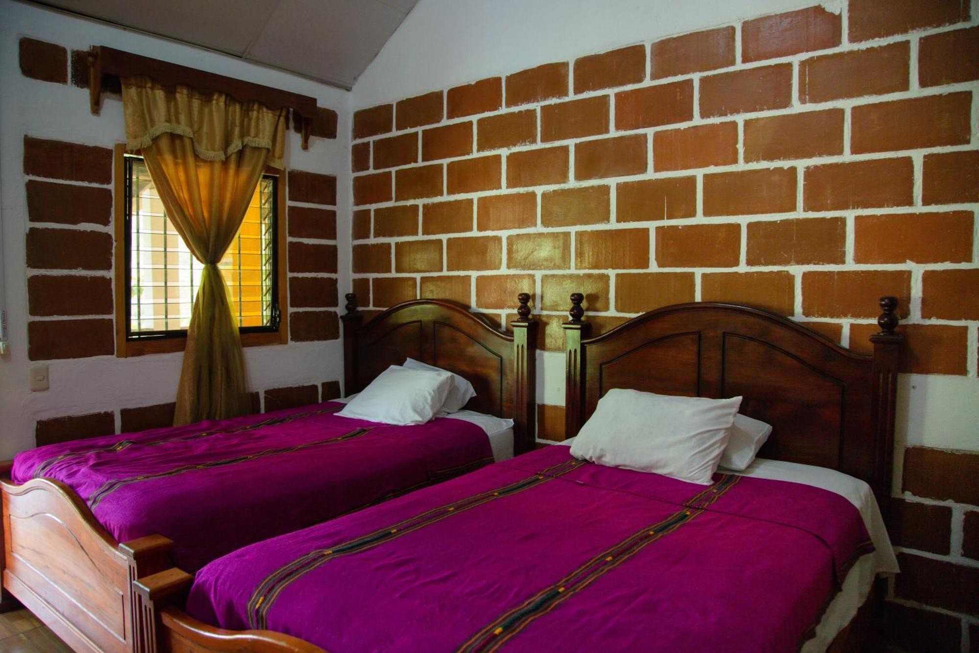 Vinas Hotel Lanquín Esterno foto
