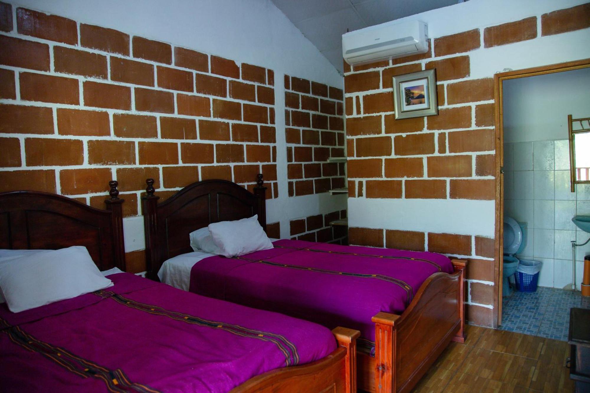 Vinas Hotel Lanquín Esterno foto
